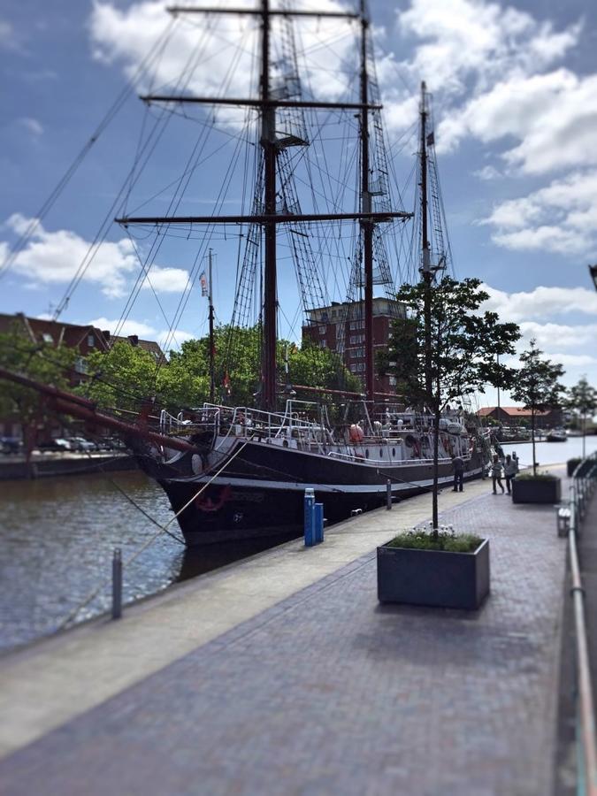 Hotel Dh -Deutsches Haus- Emden Exteriör bild