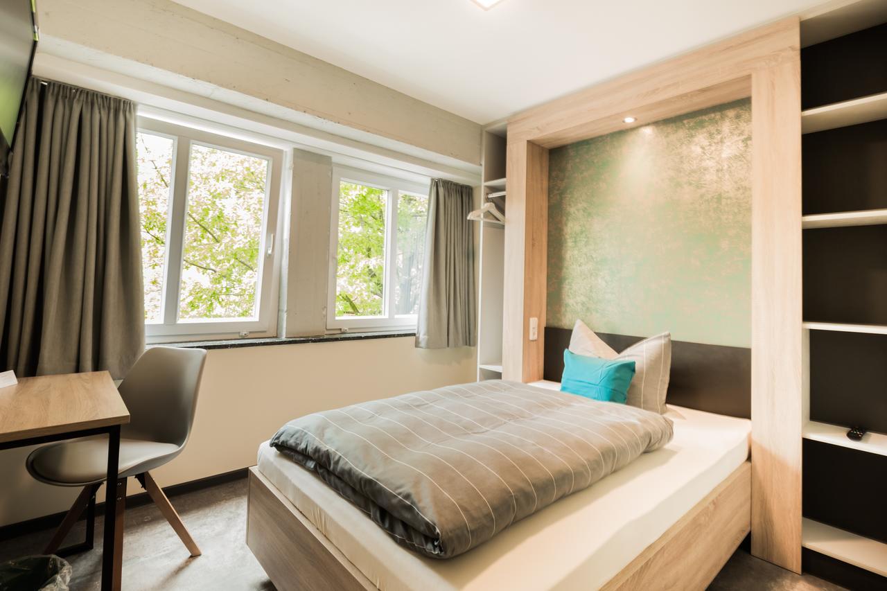 Hotel Dh -Deutsches Haus- Emden Exteriör bild